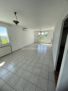 ❤️ Maison lumineuse avec grand séjour, sous-sol complet de 80 m² et terrain de 800 m² exposé sud-est, à deux pas des écoles et commodités de Montbrison