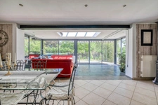 Christophe Michaudelle – CAPIFRANCE - vous propose à JUILLY : maison - 7 pièces - 175 m² - 5 chambres - grandes pièces de vie avec véranda - 2 pièces d'eau - dressing - buanderie - garage et stationne