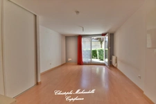 CAPIFRANCE- Christophe Michaudelle vous propose : à MEAUX secteur recherché, toutes commodités à pied, studio 31 m² - espace cuisine aménagé