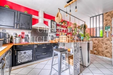 Christophe Michaudelle – CAPIFRANCE vous propose proche de Meaux, à Chauconin Neufmontiers : SOUS SOL TOTAL 90 m² - 6 pièces - 112 m² -  4 chambres (5ème possible) - 1 grand bureau - 2 pièces d'eau - 