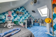 Christophe Michaudelle – CAPIFRANCE vous propose proche de Meaux, à Chauconin Neufmontiers : SOUS SOL TOTAL 90 m² - 6 pièces - 112 m² -  4 chambres (5ème possible) - 1 grand bureau - 2 pièces d'eau - 