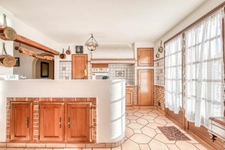 Christophe Michaudelle – CAPIFRANCE vous propose à Meaux : vivable de plain pied - DPE en D - 5 pièces - 155 m² - 3 chambres (4è chambre possible) - 2 pièces d'eau - sous sol total (100m²) - terrasse 