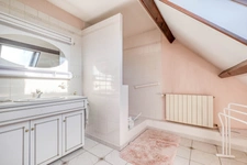 Christophe Michaudelle – CAPIFRANCE vous propose à Meaux : vivable de plain pied - DPE en D - 5 pièces - 155 m² - 3 chambres (4è chambre possible) - 2 pièces d'eau - sous sol total (100m²) - terrasse 