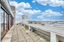 EXCLUSIVE, Christophe Michaudelle Capifrance offers you in MEAUX, 4-room apartment with its 2 terraces (65 m²) - 3 bedrooms - top floor - 1 parking space.