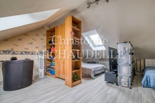 Christophe Michaudelle – CAPIFRANCE vous propose proche de Meaux, à Chauconin Neufmontiers : SOUS SOL TOTAL 90 m² - 6 pièces - 112 m² -  4 chambres (5ème possible) - 1 grand bureau - 2 pièces d'eau - 