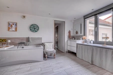 Christophe Michaudelle – CAPIFRANCE vous propose proche de Meaux et de Saint Soupplets: 6 pièces - DPE en C - 141 m² -  3 chambres (dont 1 suite parentale, une 2de possible en RDC) - 3 pièces d'eau - 
