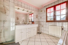 Christophe Michaudelle – CAPIFRANCE vous propose à Meaux : vivable de plain pied - DPE en D - 5 pièces - 155 m² - 3 chambres (4è chambre possible) - 2 pièces d'eau - sous sol total (100m²) - terrasse 