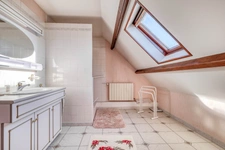 Christophe Michaudelle – CAPIFRANCE vous propose à Meaux : vivable de plain pied - DPE en D - 5 pièces - 155 m² - 3 chambres (4è chambre possible) - 2 pièces d'eau - sous sol total (100m²) - terrasse 