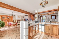 Christophe Michaudelle – CAPIFRANCE vous propose à Meaux : vivable de plain pied - DPE en D - 5 pièces - 155 m² - 3 chambres (4è chambre possible) - 2 pièces d'eau - sous sol total (100m²) - terrasse 