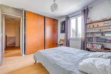Christophe Michaudelle – CAPIFRANCE - vous propose à JUILLY : maison - 7 pièces - 175 m² - 5 chambres - grandes pièces de vie avec véranda - 2 pièces d'eau - dressing - buanderie - garage et stationne
