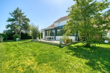 Christophe Michaudelle – CAPIFRANCE - vous propose à JUILLY : maison - 7 pièces - 175 m² - 5 chambres - grandes pièces de vie avec véranda - 2 pièces d'eau - dressing - buanderie - garage et stationne