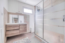 Christophe Michaudelle – EXCLUSIVITE CAPIFRANCE - vous propose à MEAUX proche de toutes commodités à pied : maison - 6 pièces - 121 m² - 4 chambres (dont 2 au RDC et 1 suite parentale) - 2 pièces d'ea