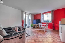 Christophe Michaudelle Capifrance, EXCLUSIVITÉ, vous propose au cœur de MEAUX, au pied de la cathédrale, appartement avec beaucoup de charme 4 pièces 80 m² avec sa terrasse, sa place de stationnement 