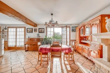 Christophe Michaudelle – CAPIFRANCE vous propose à Meaux : vivable de plain pied - DPE en D - 5 pièces - 155 m² - 3 chambres (4è chambre possible) - 2 pièces d'eau - sous sol total (100m²) - terrasse 