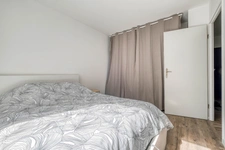 Christophe Michaudelle Capifrance, vous propose à MEAUX, appartement récent (2020) 2 pièces 50 m² avec son balcon et sa place de stationnement.