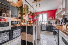 Christophe Michaudelle – CAPIFRANCE vous propose proche de Meaux, à Chauconin Neufmontiers : SOUS SOL TOTAL 90 m² - 6 pièces - 112 m² -  4 chambres (5ème possible) - 1 grand bureau - 2 pièces d'eau - 