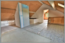 A quelques km de CONGIS TRILPORT, maison - 128 m² - Gare ligne P à pied - 6 pièces - 4 chambres - Grenier aménageable - dressing -  1 grand garage - 1 grand jardin avec abris et accès portail - stati