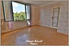 A quelques km de CONGIS TRILPORT, maison - 128 m² - Gare ligne P à pied - 6 pièces - 4 chambres - Grenier aménageable - dressing -  1 grand garage - 1 grand jardin avec abris et accès portail - stati