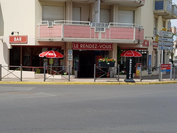 Bar-brasserie à vendre à PUY GUILLAUME (63)