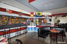 Bar-brasserie à vendre à PUY GUILLAUME (63)