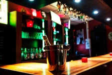Bar - club - discothèque à vendre à RIOM !