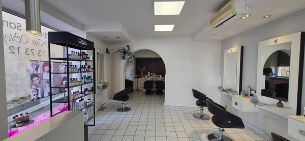 Salon de coiffure à vendre à LEZOUX (63) !