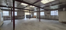 Local professionnel / hangar / entrepôt à vendre à CEBAZAT (63) !