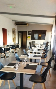 Restaurant + murs à vendre aux portes de VICHY (03)