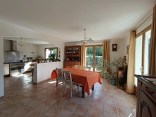grande maison à vendre 8 pièces (6chambres) Berrien