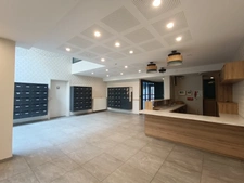 Saint-Ouen (93400) – T2 de 40 m² (résidence services), meublé, PMR, DPE B, balcon – 5e/6