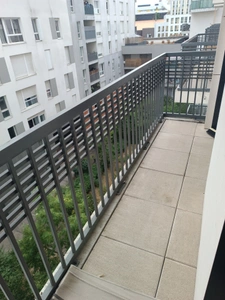 Saint-Ouen (93400) – T2 de 40 m² (résidence services), meublé, PMR, DPE B, balcon – 5e/6