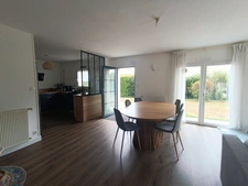 Maison familiale avec 4 chambres, jardin et vue dégagée – Edern (29)