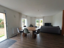Maison familiale avec 4 chambres, jardin et vue dégagée – Edern (29)