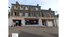 Ensemble immobilier mixte 420 m² – Centre-ville de Châteauneuf-du-Faou