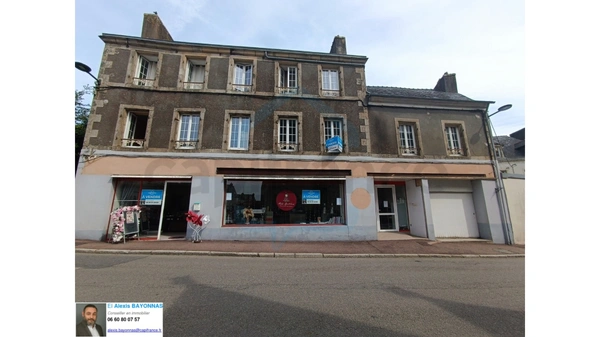 Ensemble immobilier mixte 420 m² – Centre-ville de Châteauneuf-du-Faou