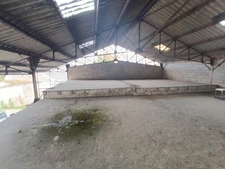 Ensemble immobilier mixte à vendre CARHAIX PLOUGUER (29)