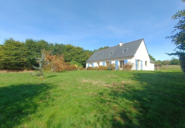 Grande maison à vendre 8 pièces (6 chambres) Berrien