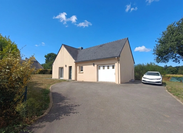 Maison familiale avec 4 chambres, jardin et vue dégagée – Edern (29)