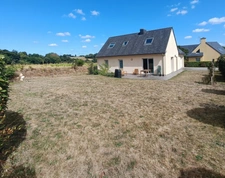 Maison familiale avec 4 chambres, jardin et vue dégagée – Edern (29)