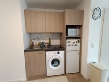 Saint-Ouen (93400) – T2 de 40 m² (résidence services), meublé, PMR, DPE B, balcon – 5e/6