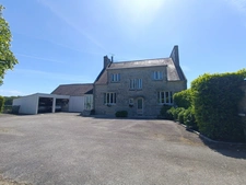 🏛️ Demeure bourgeoise en pierre de taille - 223 m² + Dépendance 100 m² - Ergué-Gabéric/Quimper