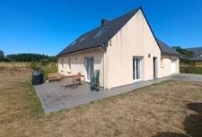 Maison familiale avec 4 chambres, jardin et vue dégagée – Edern (29)