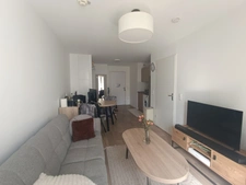Saint-Ouen (93400) – T2 de 40 m² (résidence services), meublé, PMR, DPE B, balcon – 5e/6