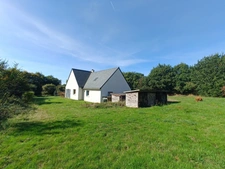 grande maison à vendre 8 pièces (6chambres) Berrien