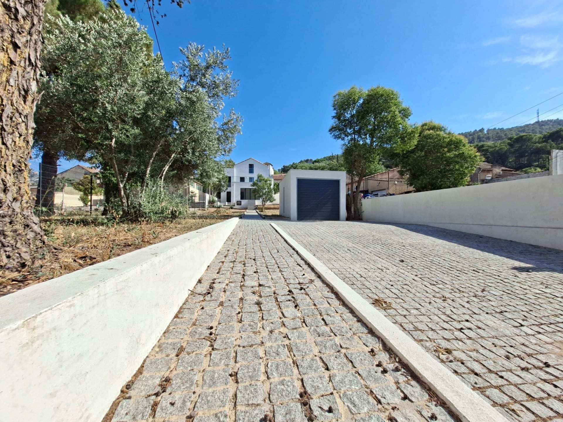Appartement 4 pièces 104 m² · à Marseille 11eme Arrondissement · 104 m² · 399 000 €