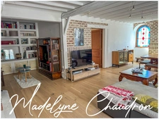 Maison ancienne rénovée avec jardin et dépendances – Centre de Cerny