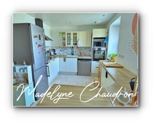 MAISON EN PIERRE – CENTRE DE BOURAY-SUR-JUINE – 3 CHAMBRES – DPE C