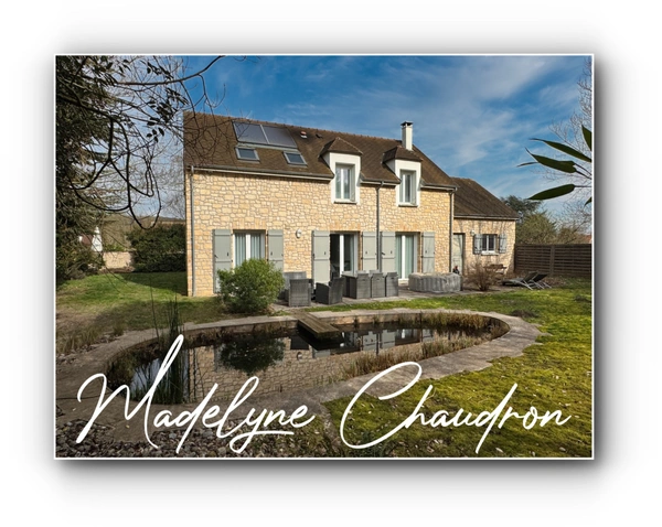 Maison à vendre à Janville-sur-Juine (91), maison familiale récente de 2011 avec aménagements sur mesure, chauffage au sol et jardin clos de 760 m².