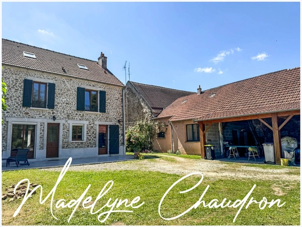 Bouray-sur-Juine centre (91)  – Maison de charme 170 m² + jardin clos sans vis-à-vis - 5/6 chambres