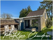 Maison ancienne rénovée avec jardin et dépendances – Centre de Cerny